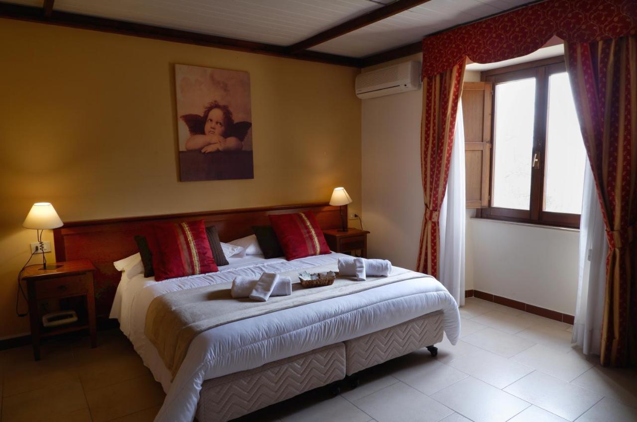 Hotel Borgo Antico Φαμπριάνο Εξωτερικό φωτογραφία