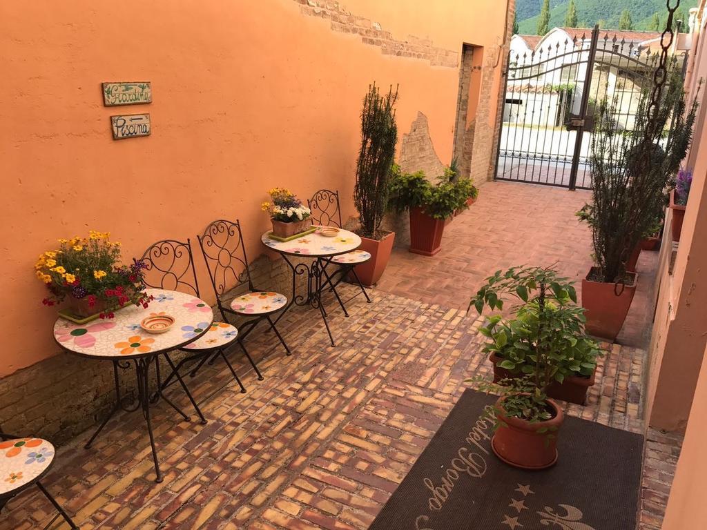 Hotel Borgo Antico Φαμπριάνο Εξωτερικό φωτογραφία