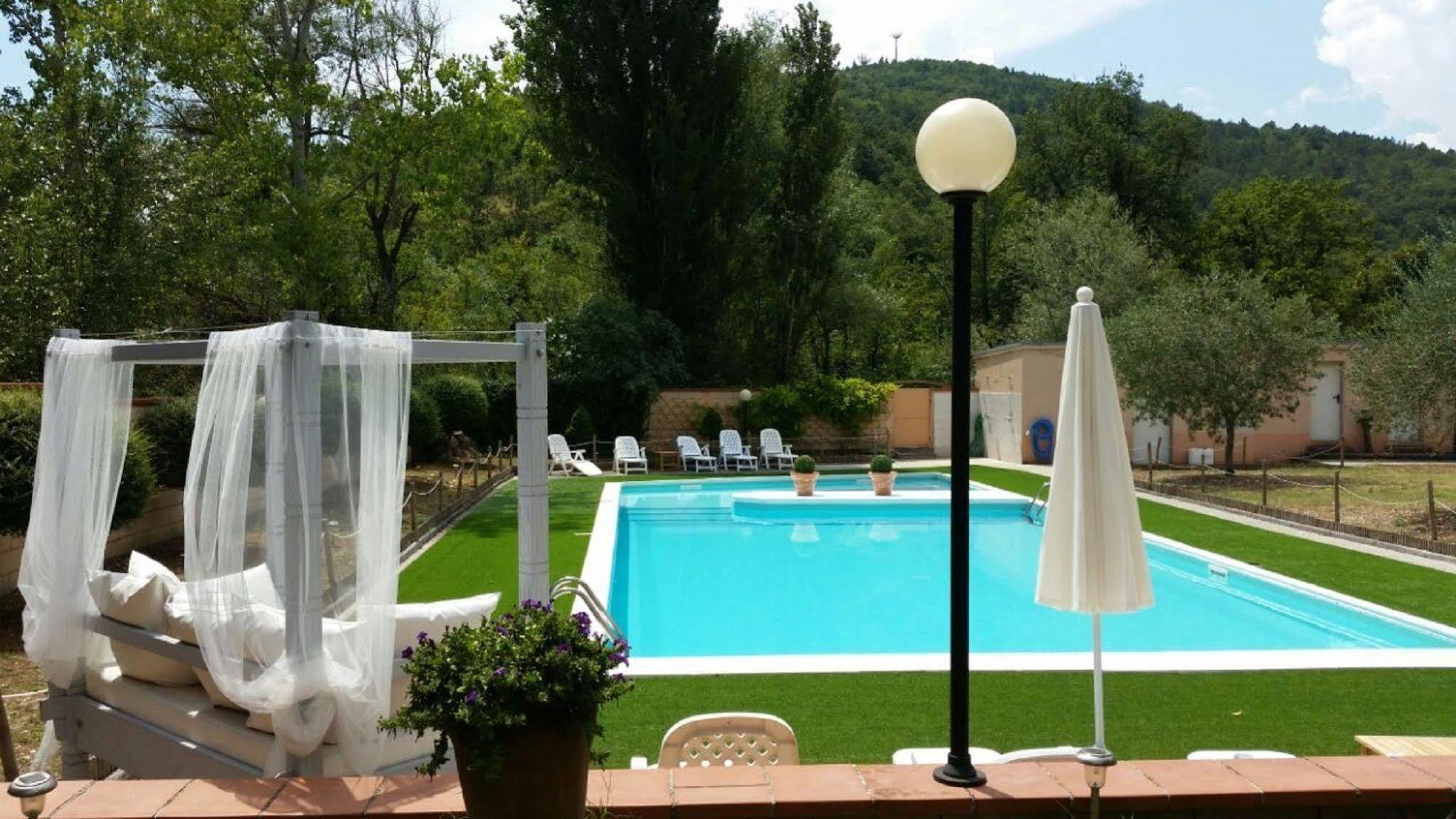 Hotel Borgo Antico Φαμπριάνο Εξωτερικό φωτογραφία